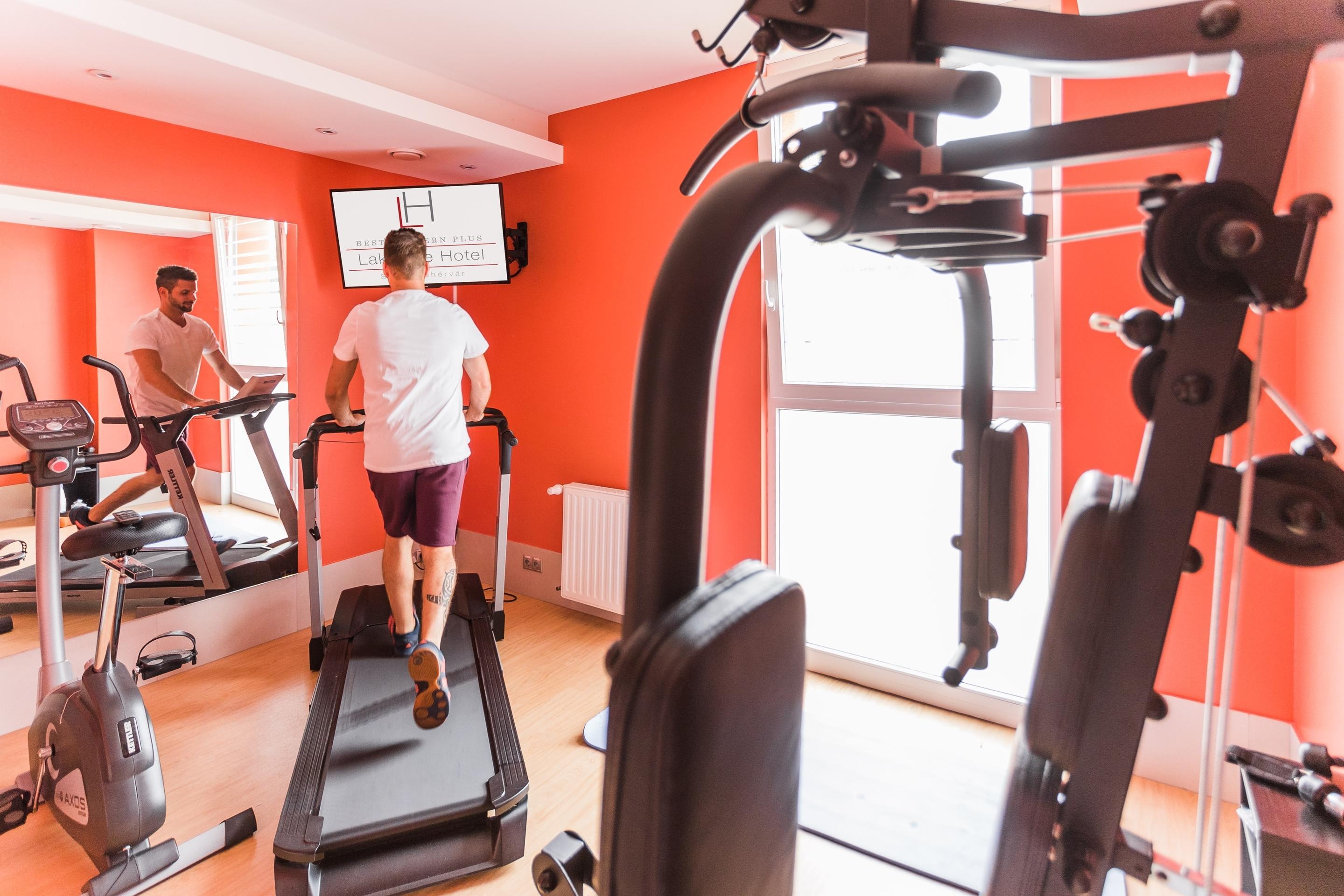 Best Western Plus Lakeside Hotel Szekesfehervar Ngoại thất bức ảnh