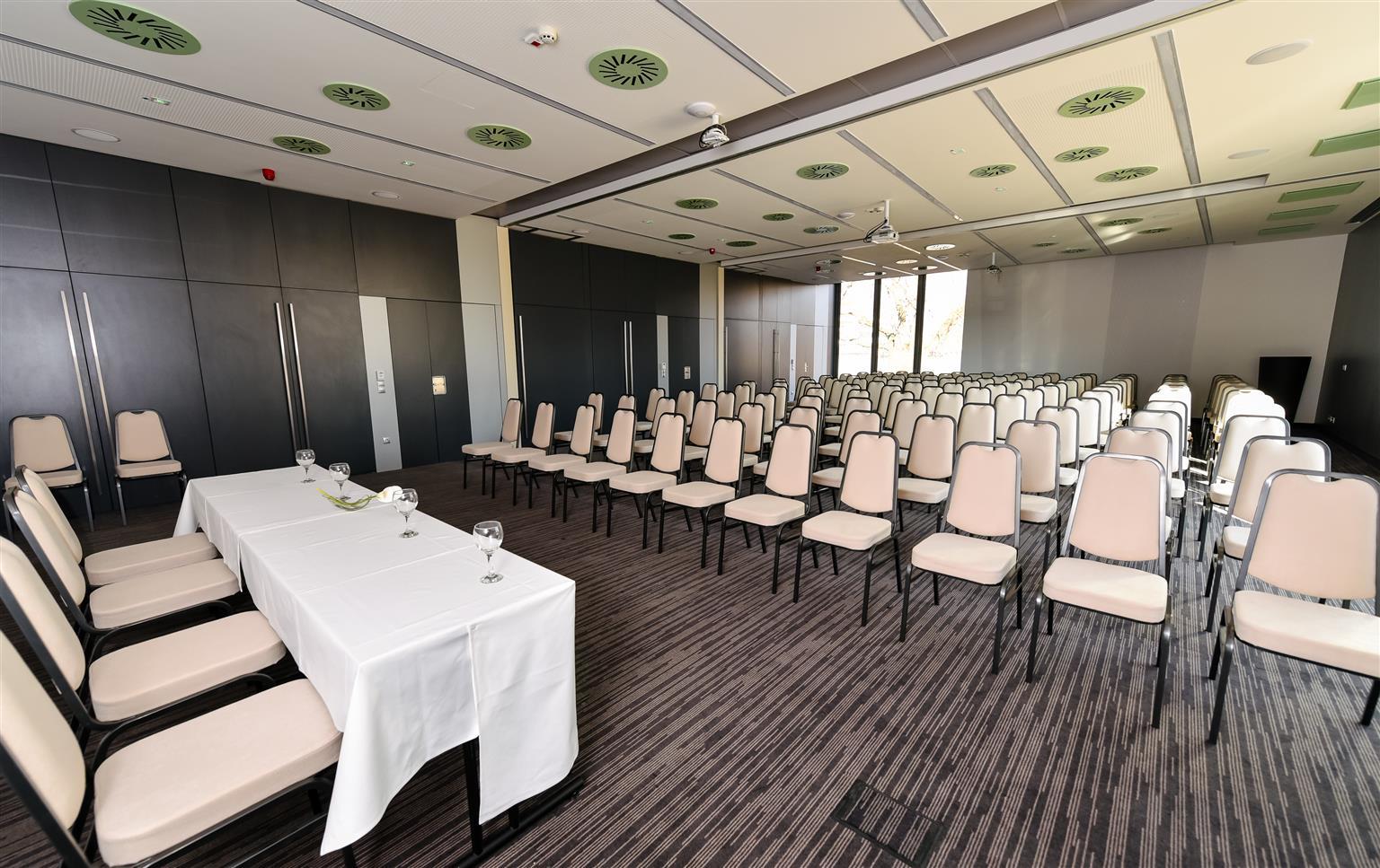 Best Western Plus Lakeside Hotel Szekesfehervar Ngoại thất bức ảnh